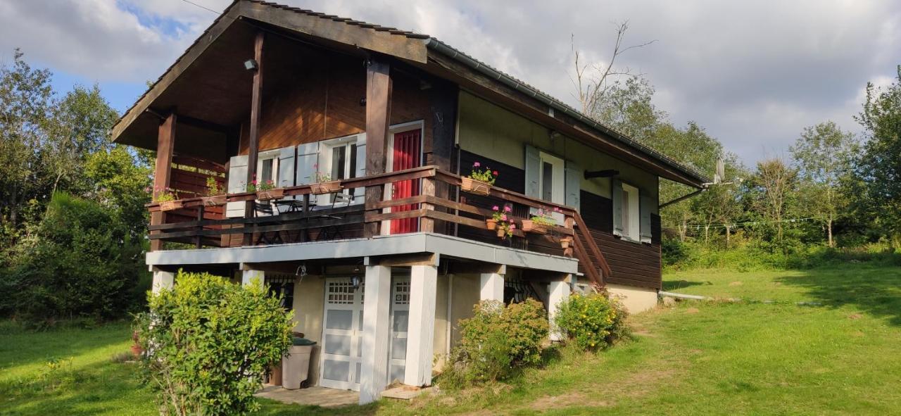 Chalet Deux Chambres Au Calme Saint-Brisson Luaran gambar
