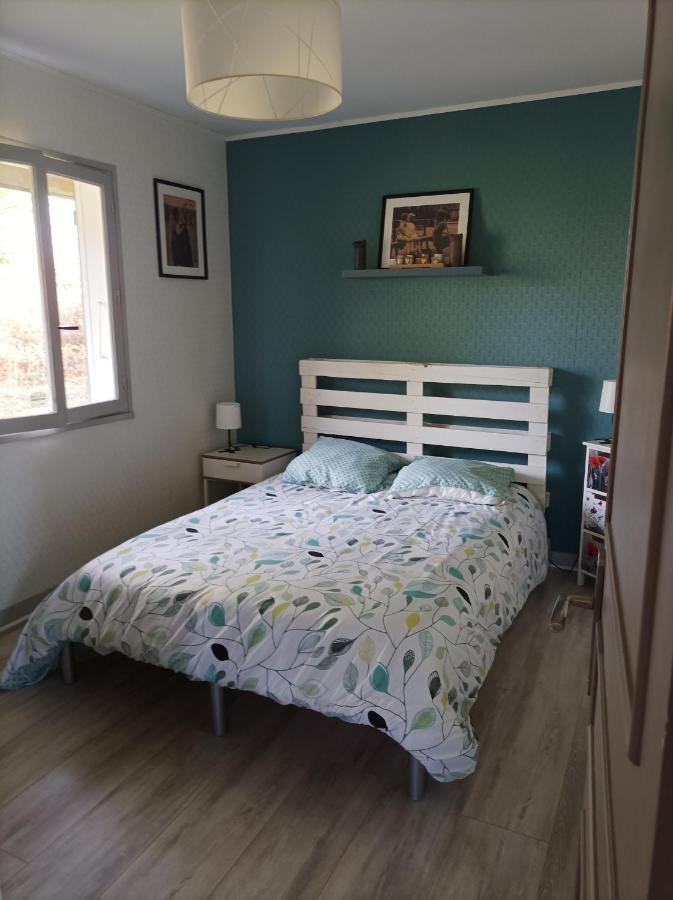 Chalet Deux Chambres Au Calme Saint-Brisson Luaran gambar